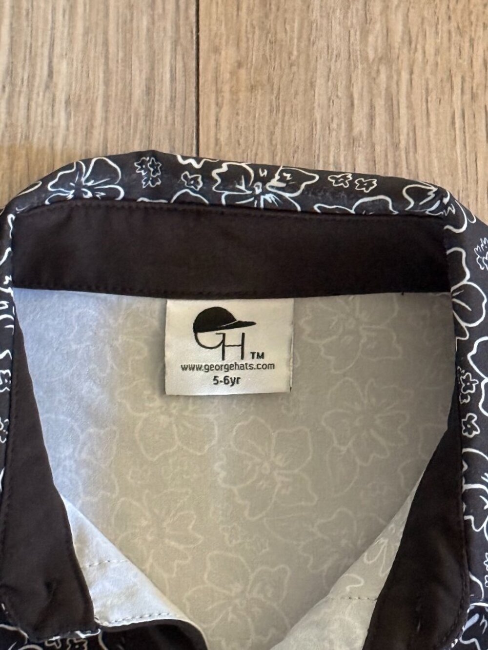 Collared button down shirt - Picture 3 of 5